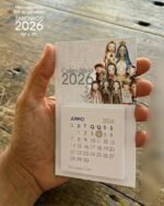 Arquivo Calendário Mini Imã de Geladeira Santinhos 2026 - Imagem 3