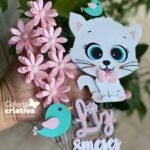Arquivo Topo de Bolo Gatinha em Camadas Flores