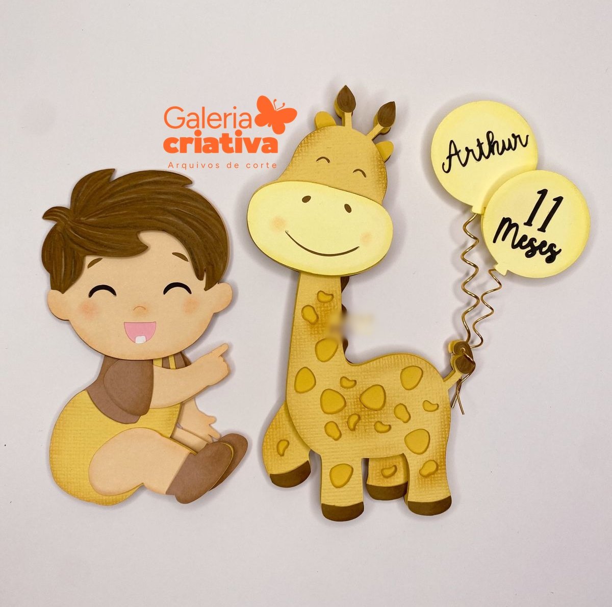 Girafinha Bebê em Camadas Arquivo Topo de Bolo Girafinha Bebê em Camadas - Imagem 1