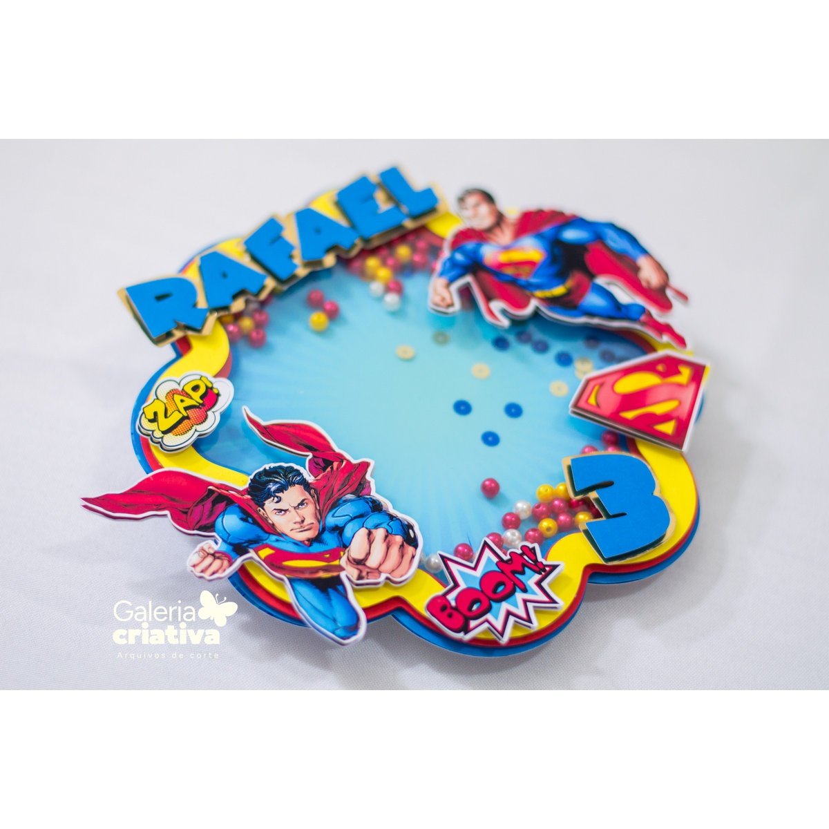Super Homem Shaker Circular Arquivo Topo de Bolo Super Homem Shaker Circular - Imagem 1