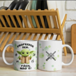 Arquivo Dia dos Professores Caneca Professores Baby Yoda - Professor ser, fácil não é